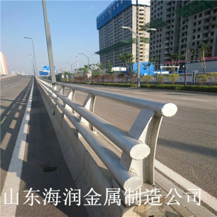 304不锈钢复合管桥梁栏杆-碳钢喷塑隔离栏杆-河道桥梁护栏款式新颖