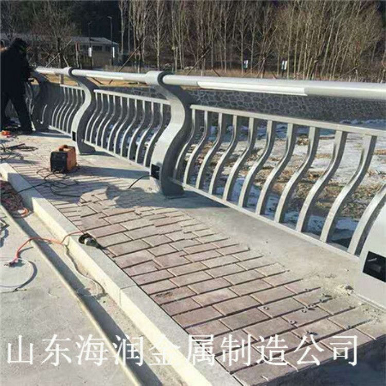 复合管道路栏杆价格 重庆不锈钢复合管栏杆