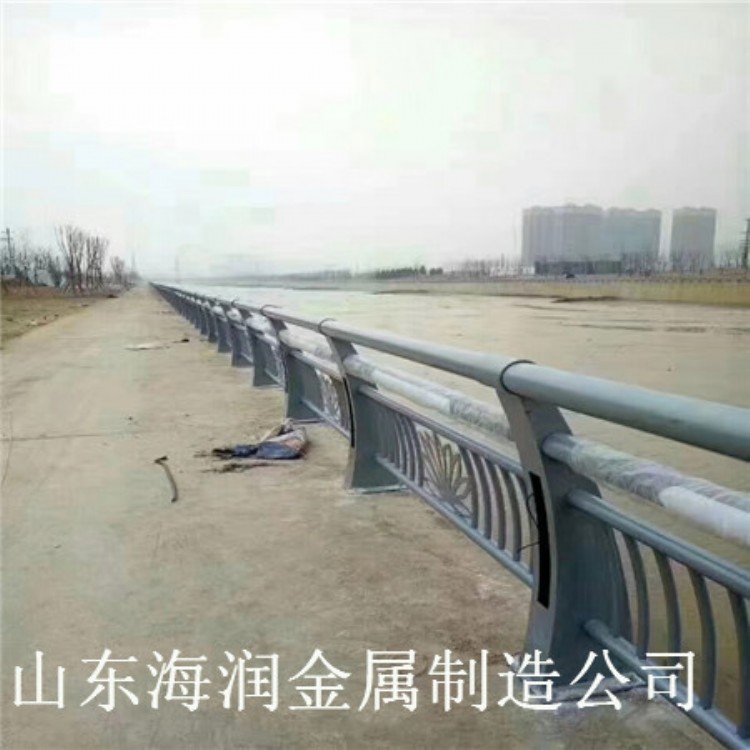 q235/345材质防撞栏杆-青海镀锌管桥梁护栏-河道桥梁护栏款式新颖