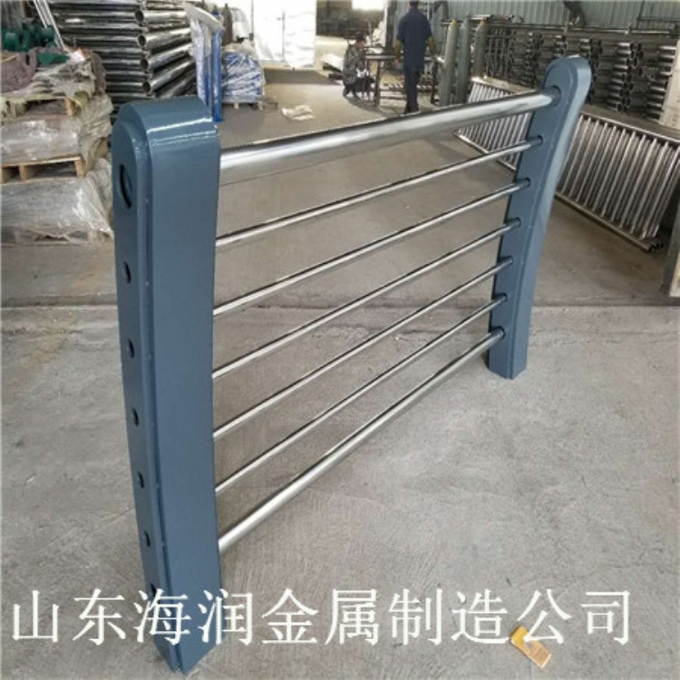 304不锈钢复合管桥梁栏杆-碳钢喷塑隔离栏杆-河道桥梁护栏款式新颖
