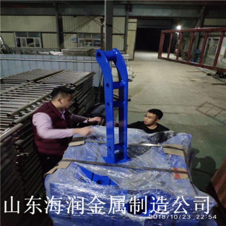 不锈钢复合管护栏立柱-河南碳钢喷塑隔离栏杆-河道桥梁护栏款式新颖