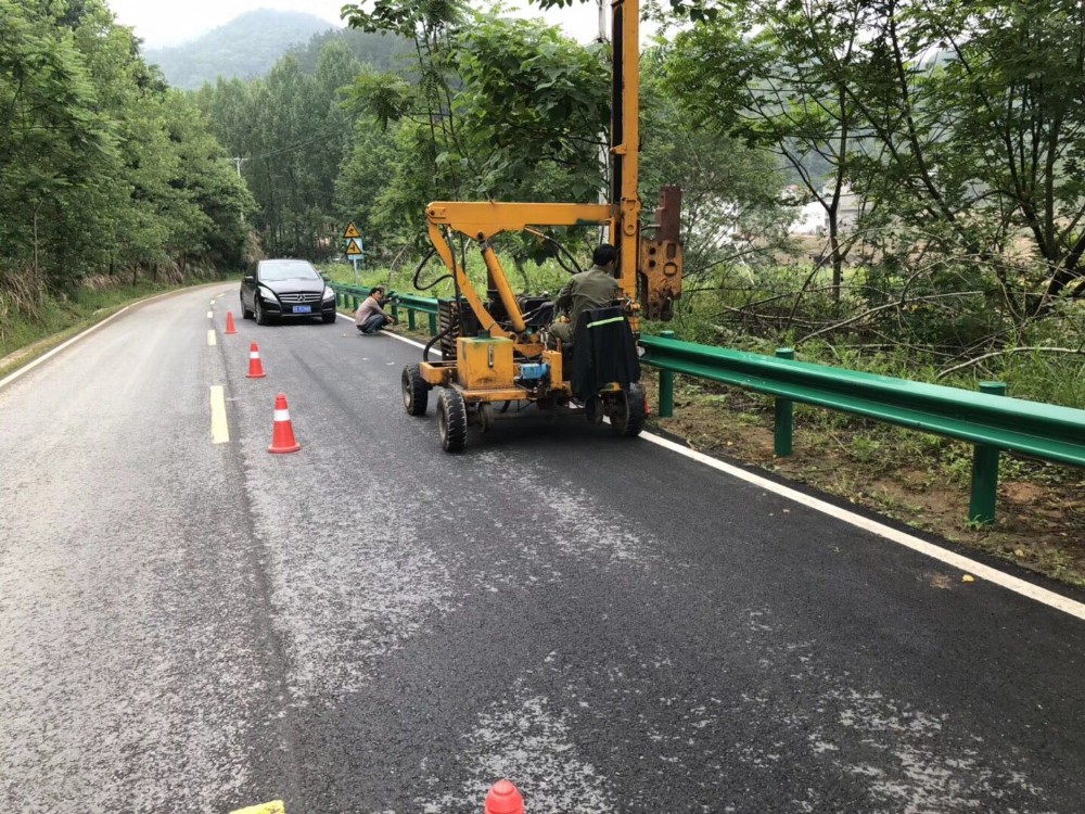 双波护栏山东厚道交通护栏厂家防撞护栏